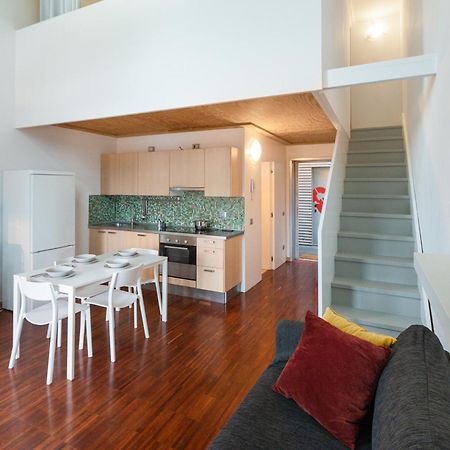White And Brown Exclusive Loft With Terrace - Free Parking - M2 Station Apartment Milan Luaran gambar