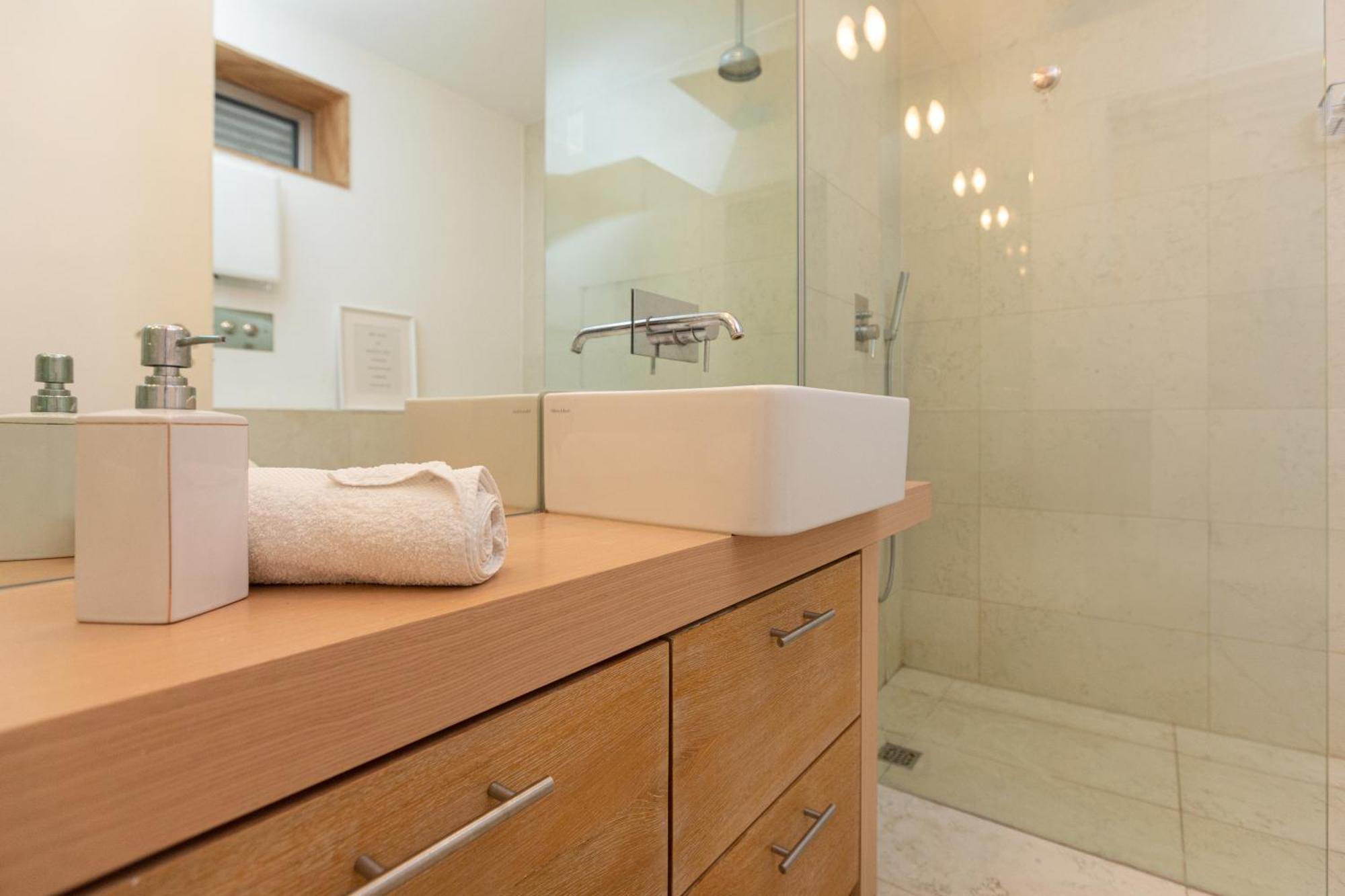 White And Brown Exclusive Loft With Terrace - Free Parking - M2 Station Apartment Milan Luaran gambar