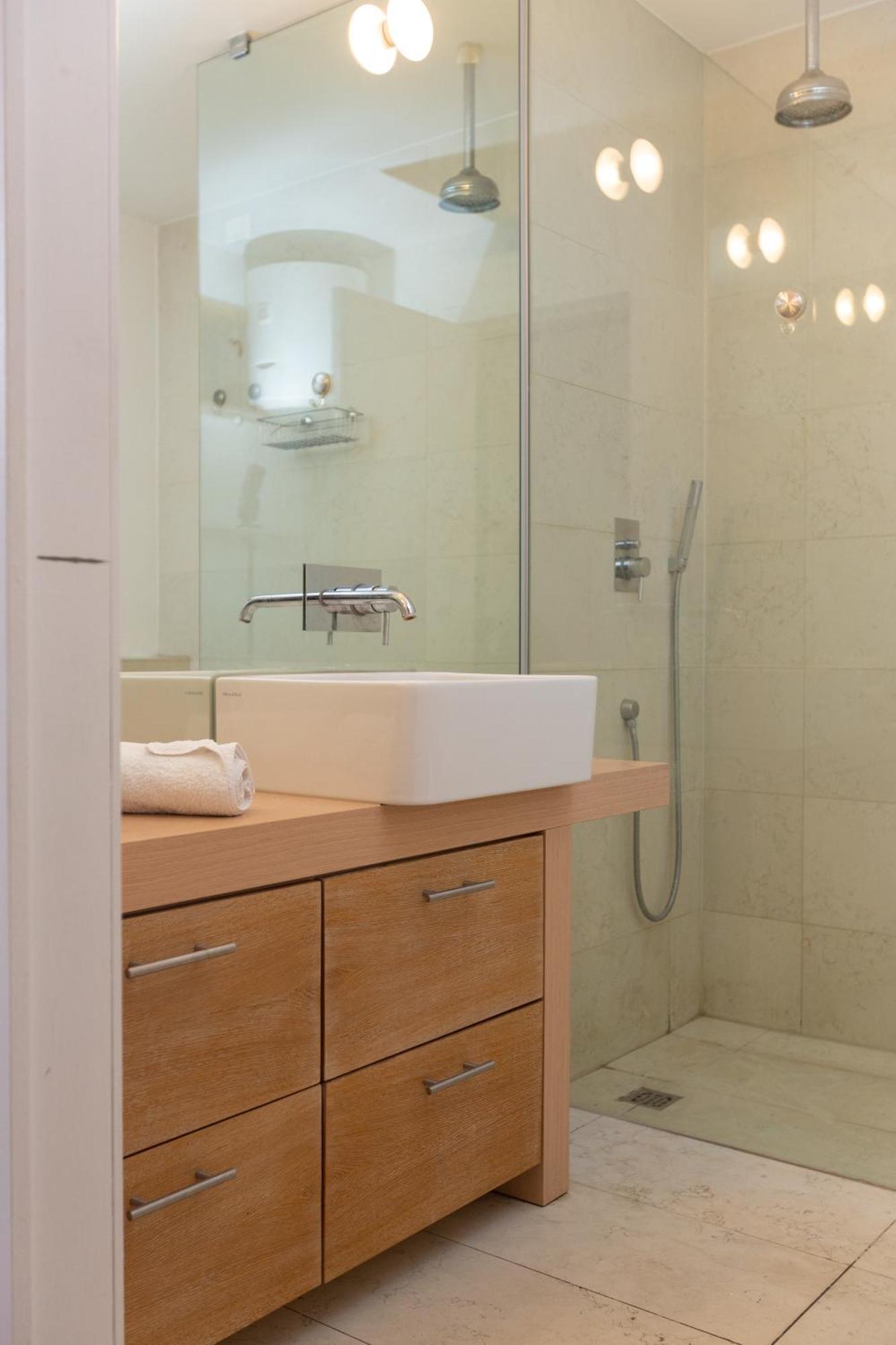 White And Brown Exclusive Loft With Terrace - Free Parking - M2 Station Apartment Milan Luaran gambar
