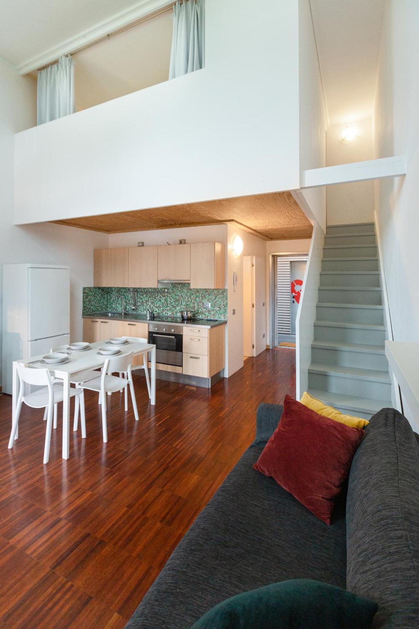 White And Brown Exclusive Loft With Terrace - Free Parking - M2 Station Apartment Milan Luaran gambar
